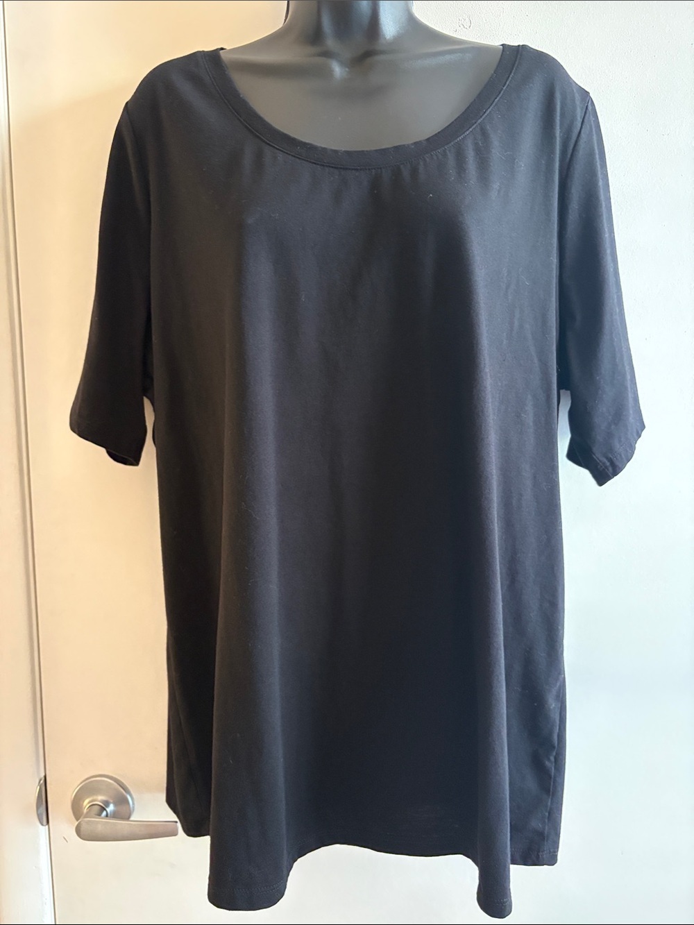 Lane Bryant Cotton Soft Black Scoop Neck Short Sleeve Tee SZ 18/20